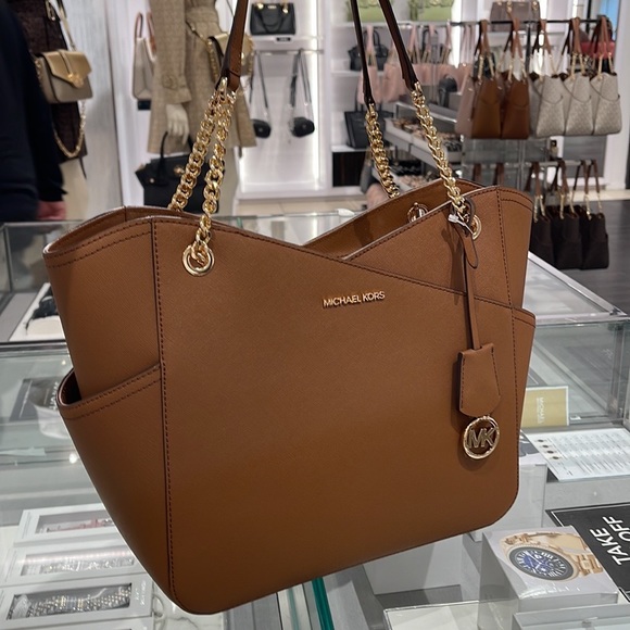 Michael Kors Jet Set Travel Large Chained Tote Shoulder Bag MK Luggage 
NWT - Picture 8 of 16